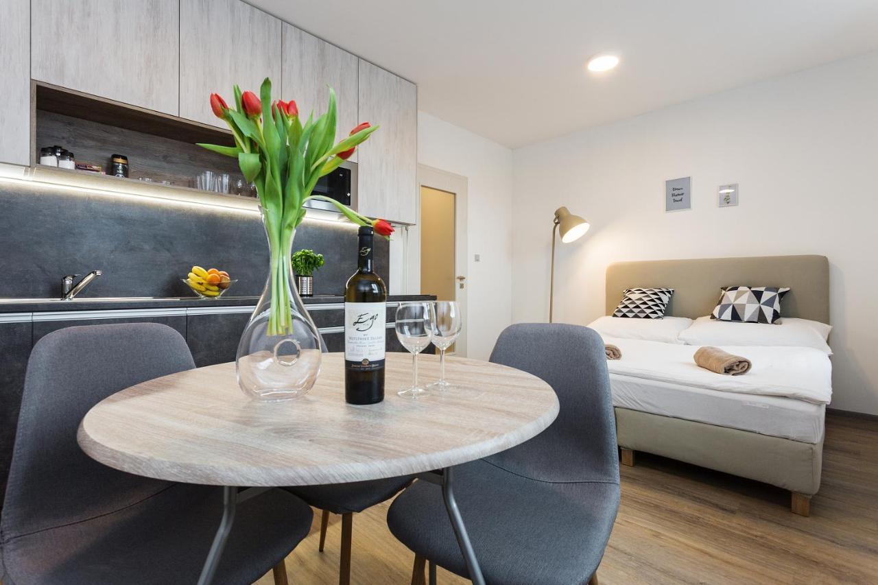 Harfa Apartments Praha Bagian luar foto