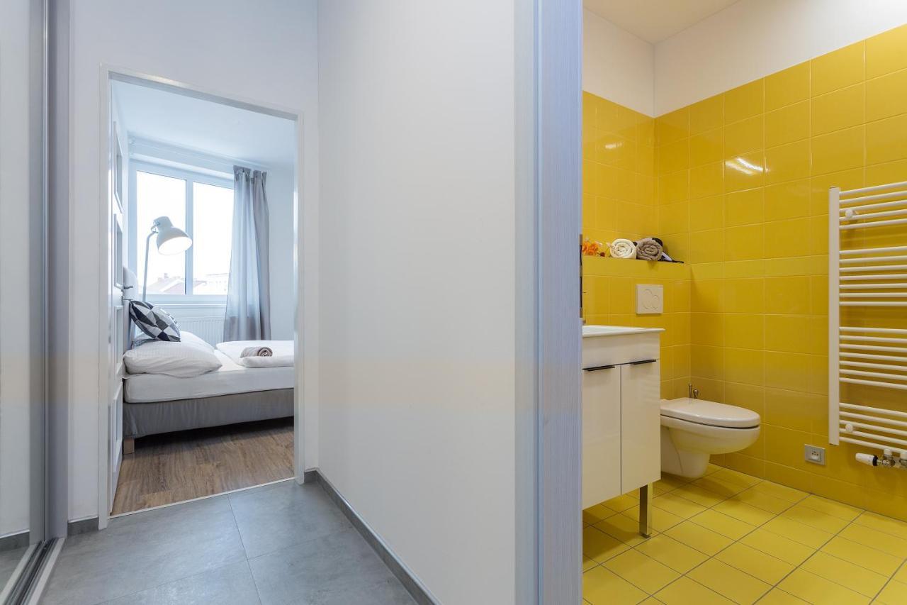 Harfa Apartments Praha Bagian luar foto