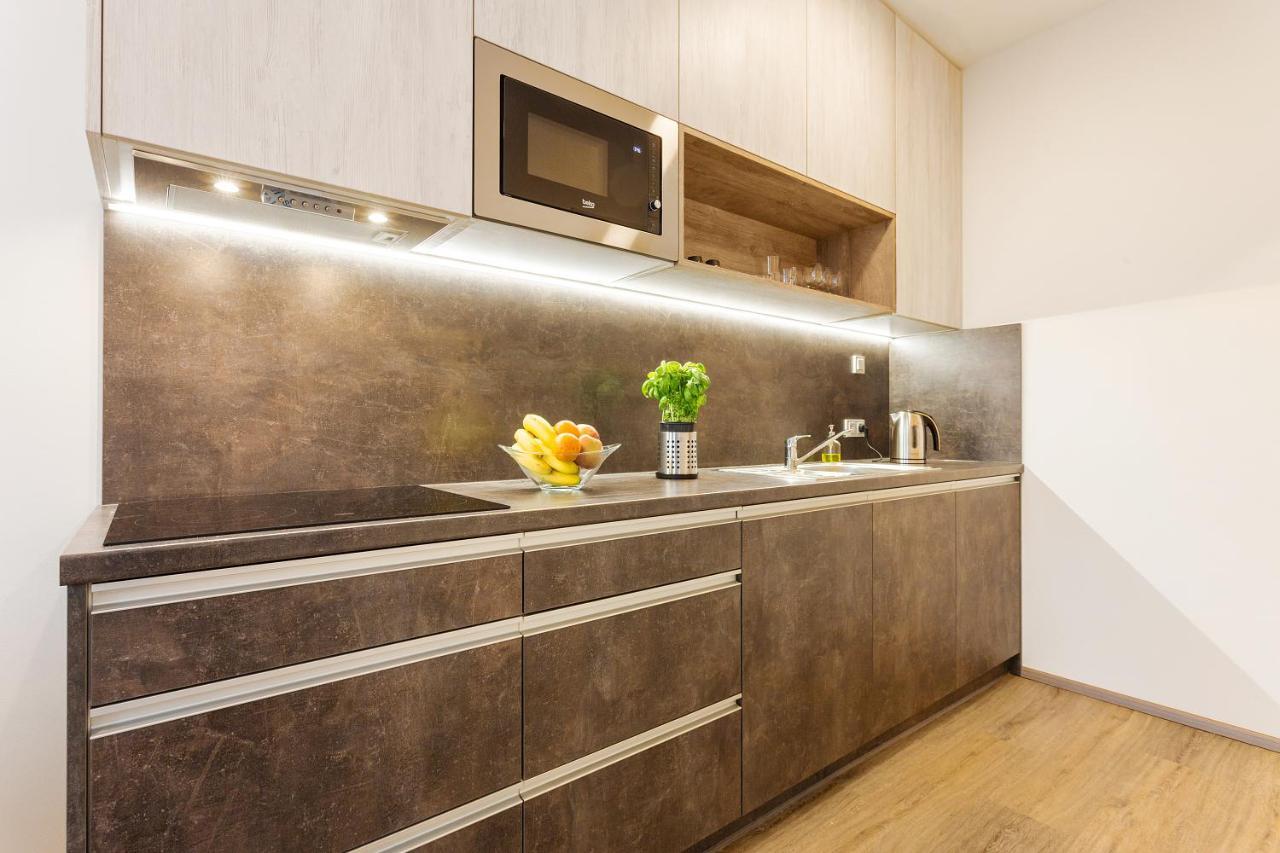 Harfa Apartments Praha Bagian luar foto