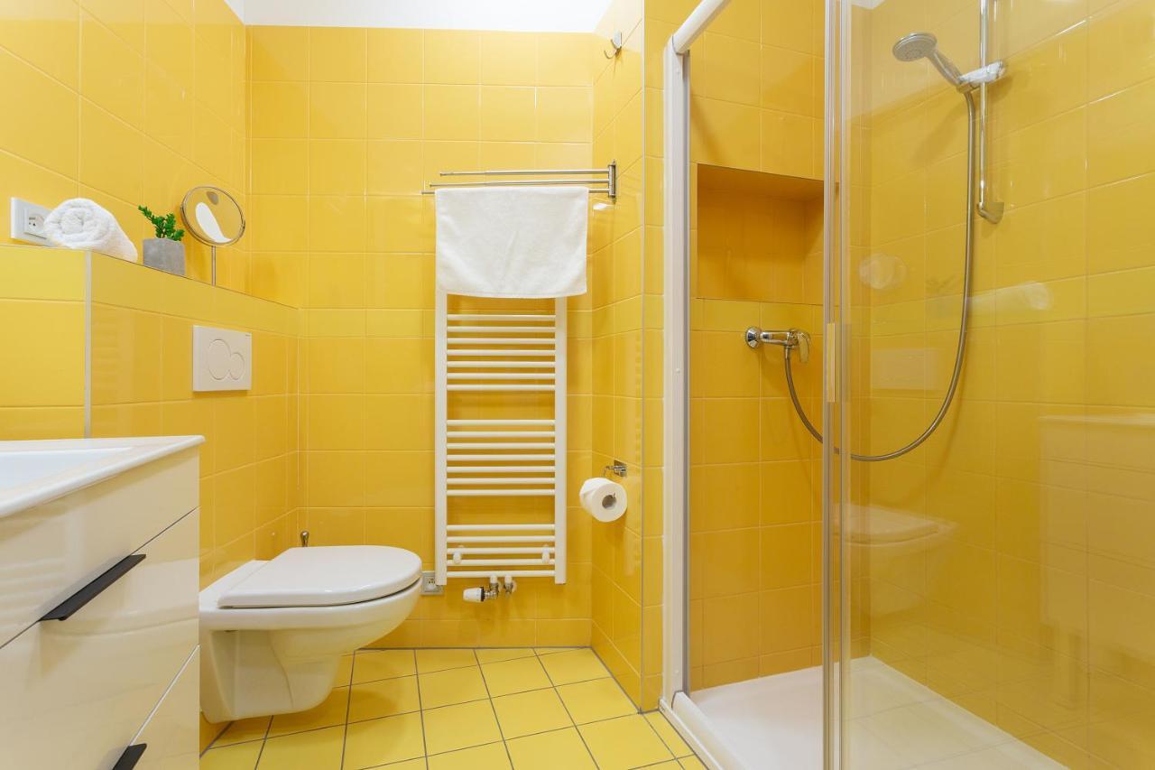 Harfa Apartments Praha Bagian luar foto