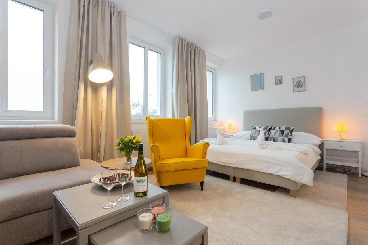 Harfa Apartments Praha Bagian luar foto